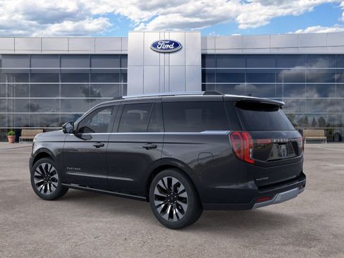 Used 2025 Ford Expedition Platinum w/ Driver's Package AWD/4WD image 4