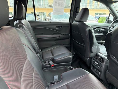 Used 2021 Honda Pilot Black Edition image 12