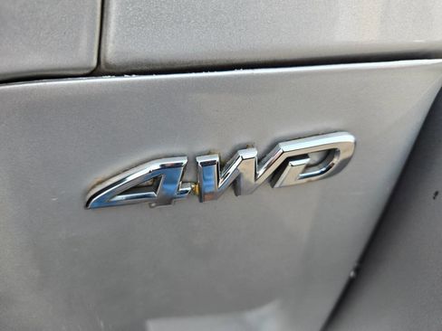 Used 2009 Toyota RAV4 Limited w/ Tow Prep Pkg image 12