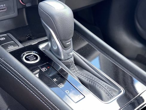 Certified 2024 Nissan Kicks SR FWD image 16