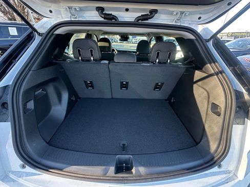 New 2027 Chevrolet Bolt LT w/ Comfort Package image 28