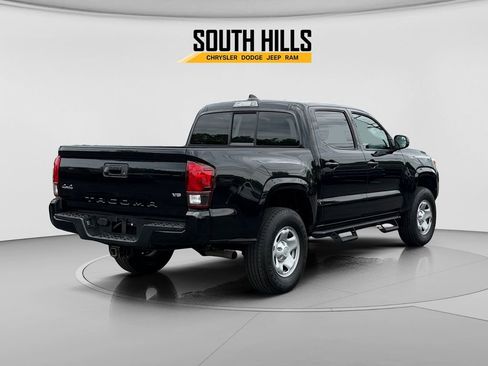 Used 2022 Toyota Tacoma SR AWD/4WD image 5