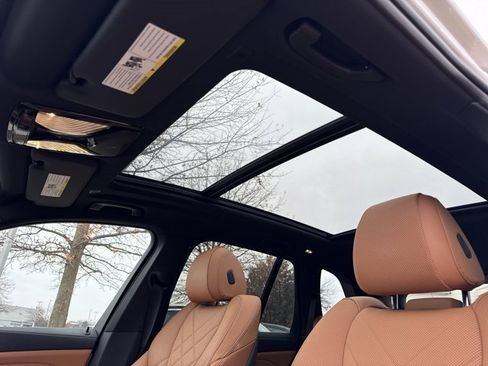 Certified 2024 BMW X5 xDrive40i w/ Premium Package image 9