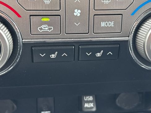 Used 2018 Toyota Tundra Limited w/ Limited Premium Package AWD/4WD image 13