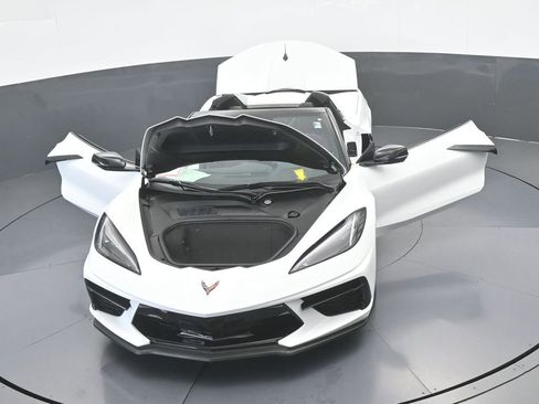 Used 2024 Chevrolet Corvette Stingray Convertible w/ Z51 Performance Package image 67