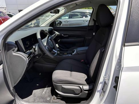 Used 2025 Hyundai Tucson SE AWD/4WD image 11