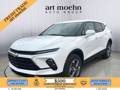 Used 2025 Chevrolet Blazer LT image 1