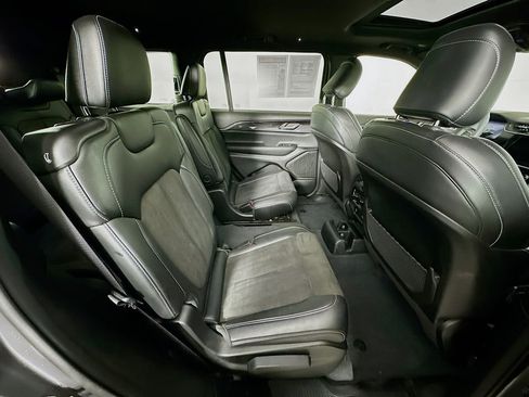 Certified 2023 Jeep Grand Cherokee L Laredo image 40