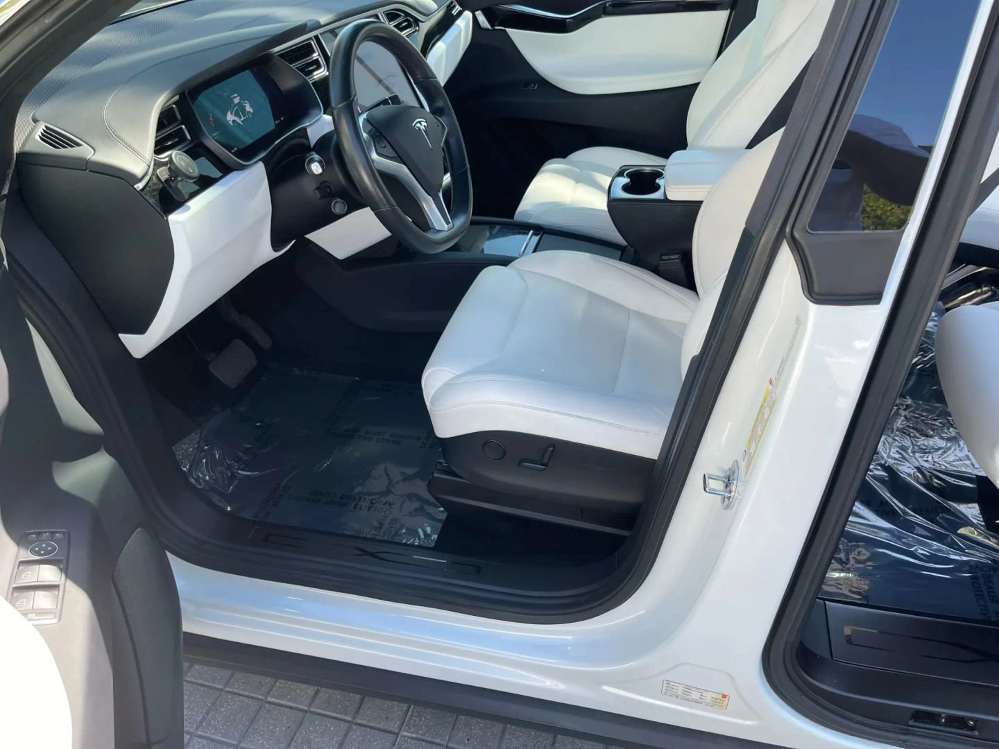Used 2017 Tesla Model X 100D AWD/4WD image 11