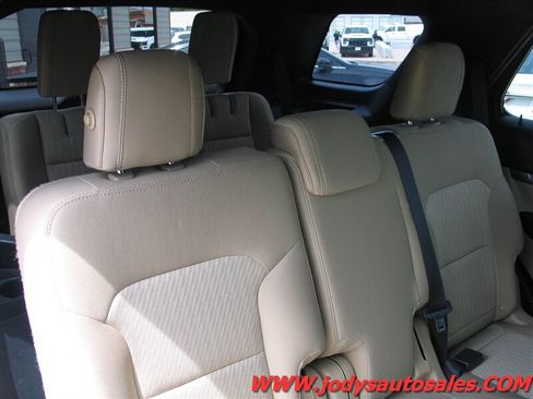 Used 2017 Ford Explorer 4WD image 25
