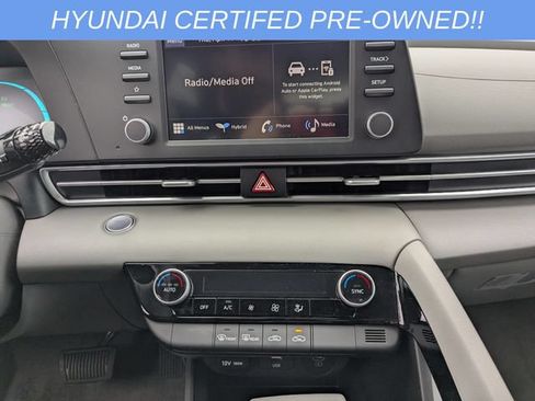 Used 2025 Hyundai Elantra Hybrid FWD image 10