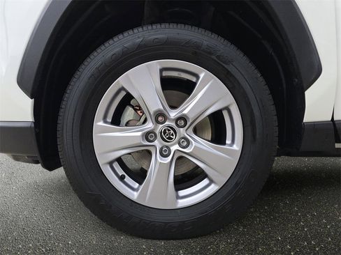 Used 2024 Toyota RAV4 LE image 37