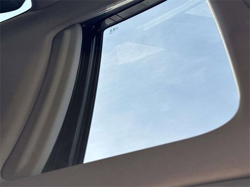 Used 2024 Acura Integra image 9