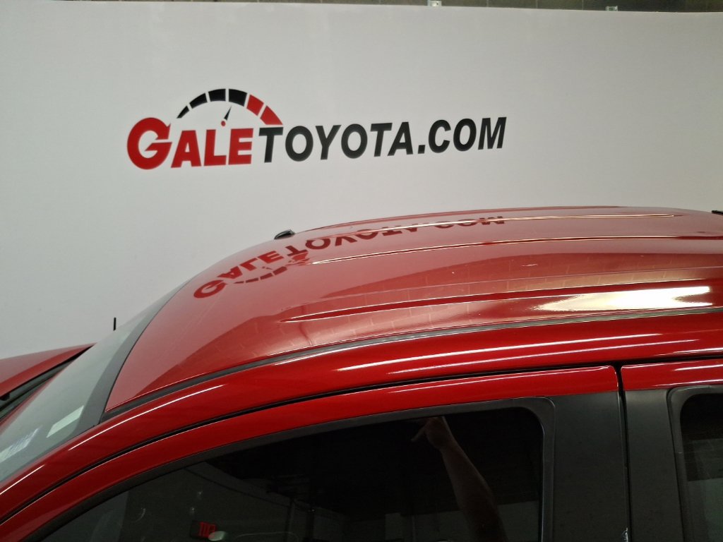 Used 2018 Toyota Tundra SR5 w/ TRD Off Road Package AWD/4WD image 9