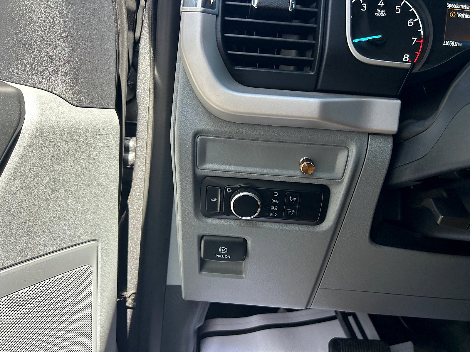 Used 2023 Ford F150 XL RWD image 12