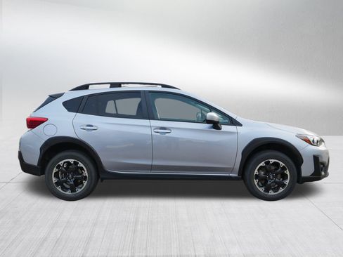 Used 2023 Subaru Crosstrek 2.0i Premium image 8