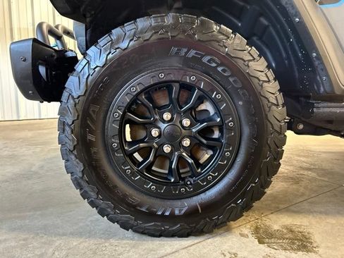 Used 2023 Jeep Wrangler Unlimited Rubicon 4xe AWD/4WD image 10