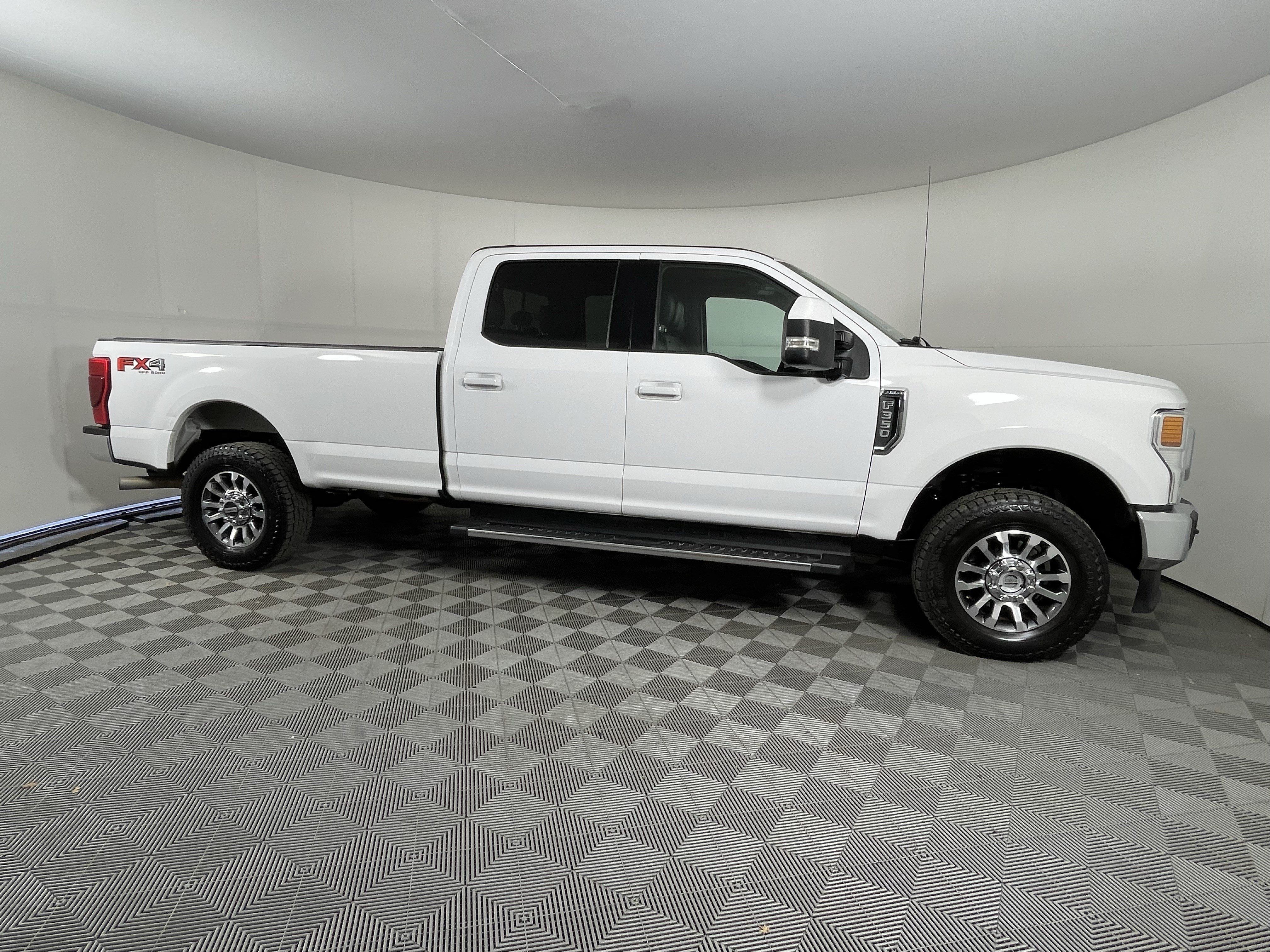 Used 2020 Ford F350 Lariat w/ Lariat Value Package AWD/4WD image 5