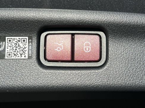 New 2026 Mercedes-Benz C 300 4MATIC Sedan image 25