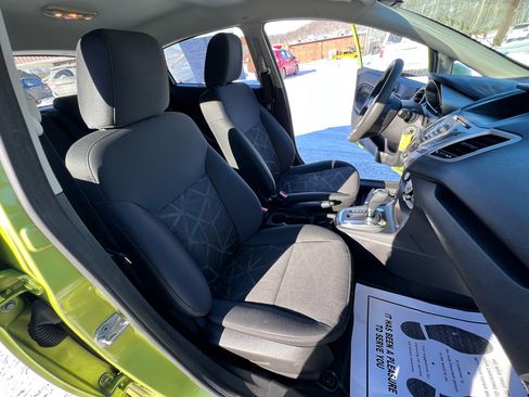 Used 2011 Ford Fiesta SE w/ 201A Rapid Spec Order Code image 24