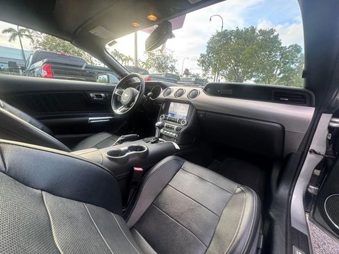 Used 2020 Ford Mustang GT Premium Convertible RWD image 14