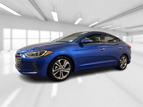 Used 2017 Hyundai Elantra Limited image 2