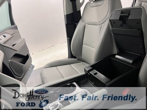New 2026 Ford Explorer Active w/ Active Comfort Package image 21