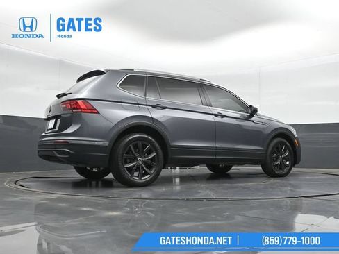 Used 2024 Volkswagen Tiguan SE FWD image 41