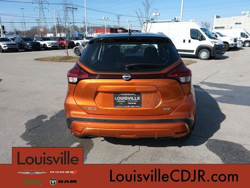 Used 2023 Nissan Kicks SV FWD image 8