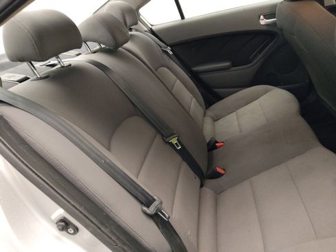 Used 2018 Kia Forte LX image 19