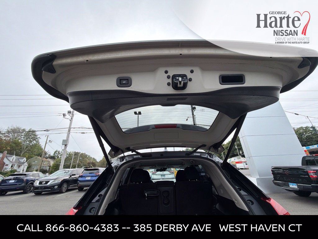 Certified 2020 Nissan Rogue SV w/ Premium Package AWD/4WD image 28