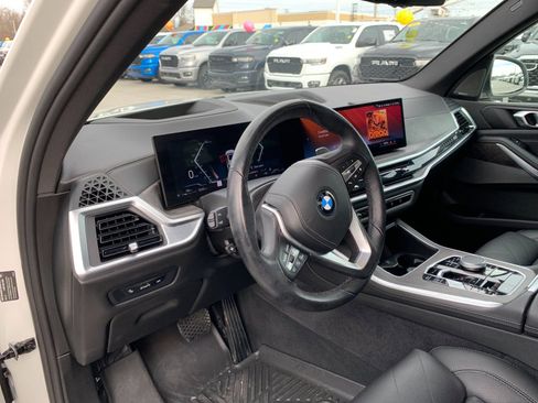 Used 2024 BMW X5 xDrive40i w/ Premium Package image 11
