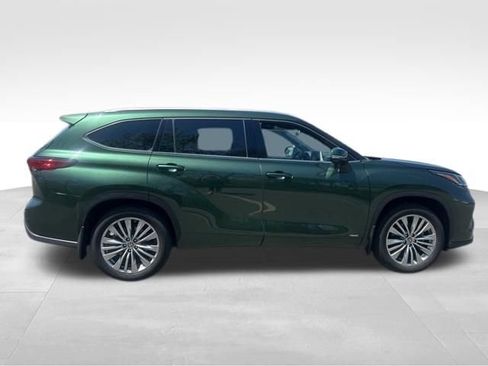 Used 2023 Toyota Highlander Platinum AWD/4WD image 6