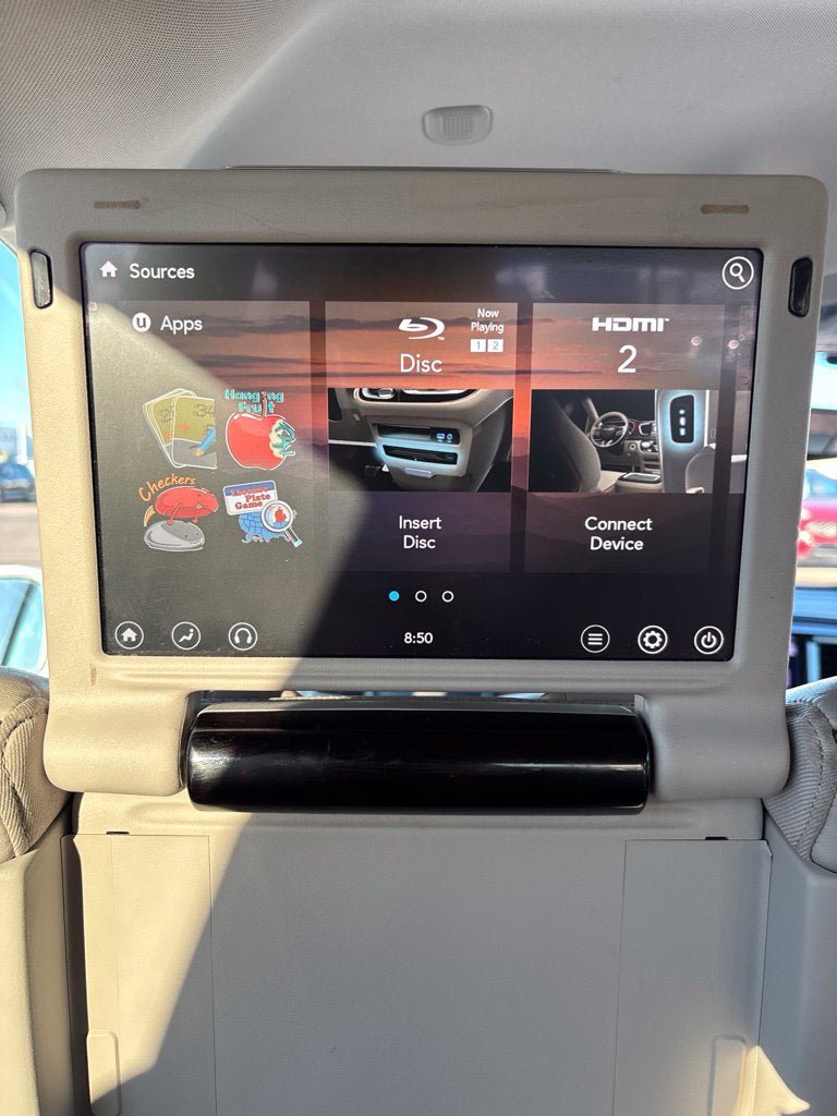 Used 2018 Chrysler Pacifica Limited FWD image 29