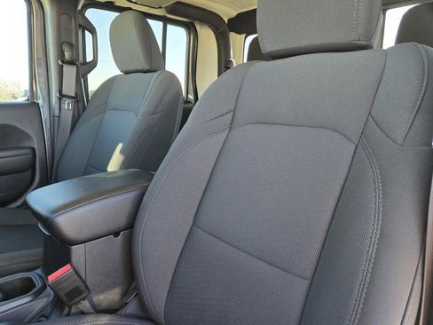 New 2023 Jeep Gladiator Willys image 21