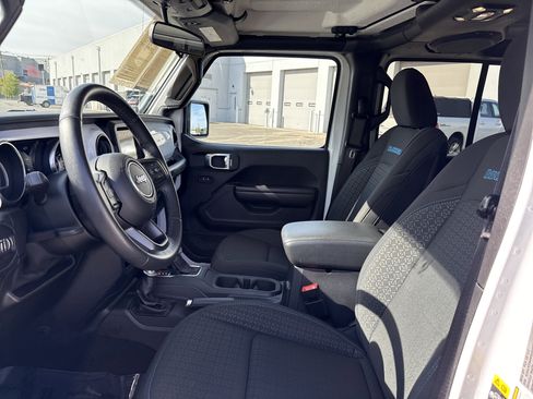 Certified 2021 Jeep Wrangler Unlimited Islander image 17