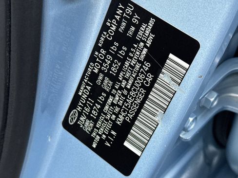 Used 2012 Hyundai Accent GS image 27