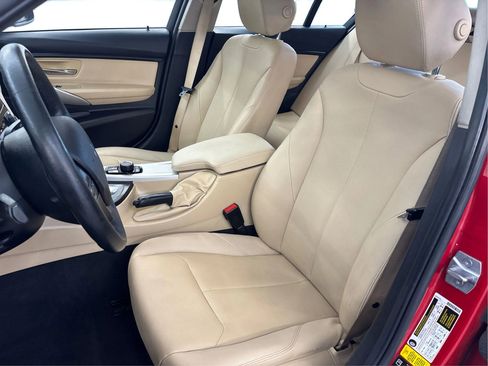 Used 2018 BMW 320i xDrive Sedan w/ Convenience Package image 13