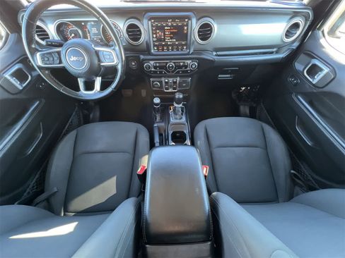 Used 2020 Jeep Wrangler Unlimited Sahara w/ Uconnect 4C Nav & Sound Group image 16