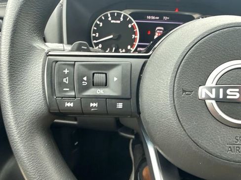 Used 2023 Nissan Rogue SV image 29