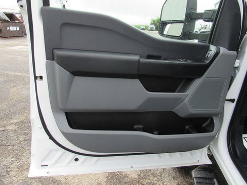 Used 2025 Ford F600 4x4 Regular Cab Super Duty w/ XL Chrome Package image 27