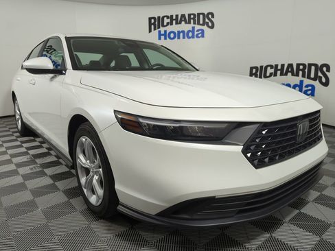 Used 2025 Honda Accord LX image 7