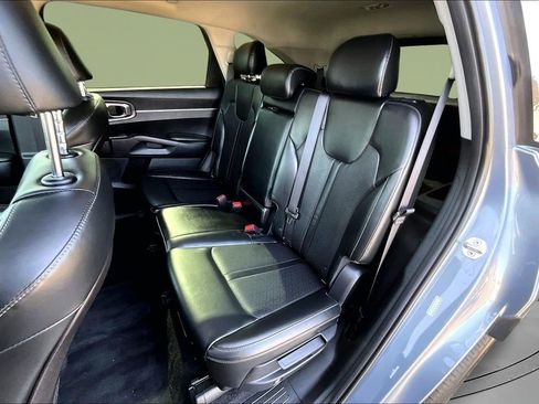 Used 2021 Kia Sorento S image 24