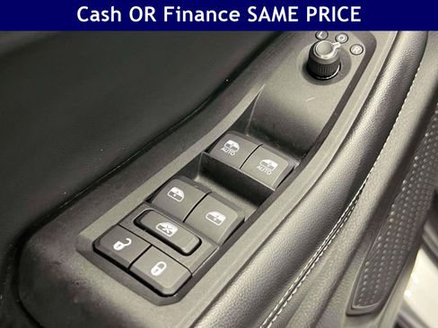 Used 2025 Jeep Grand Cherokee L Laredo w/ Luxury Tech Group I AWD/4WD image 19
