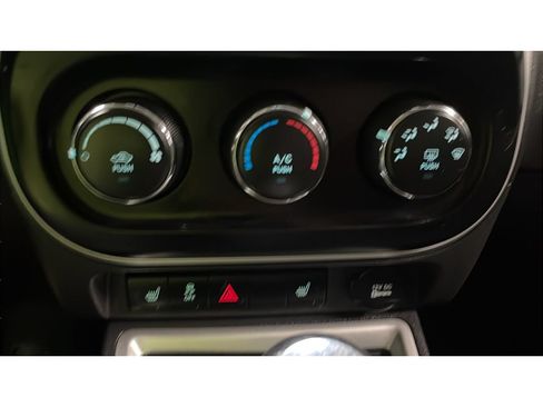 Used 2017 Jeep Compass Latitude AWD/4WD image 14
