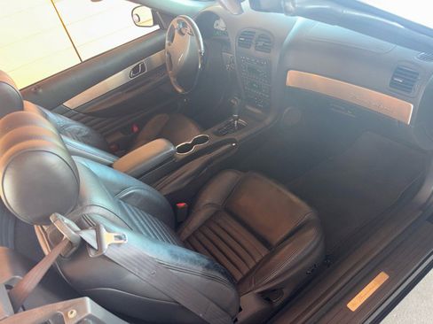Used 2002 Ford Thunderbird image 10
