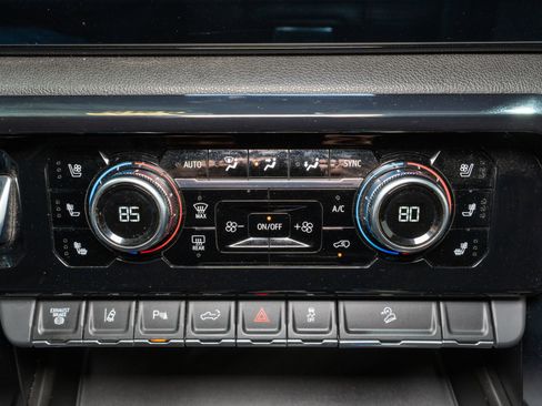 Used 2024 GMC Sierra 2500 AT4 w/ Technology Package image 26