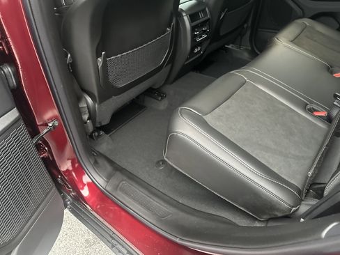 New 2025 Jeep Grand Cherokee Altitude image 17