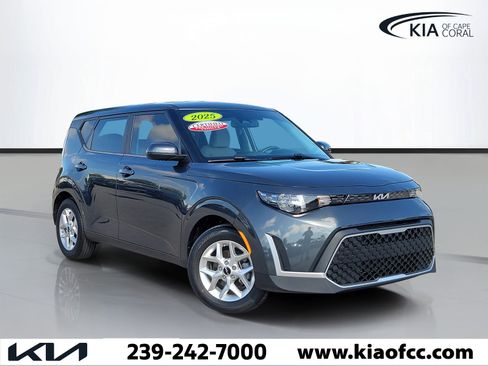 Certified 2025 Kia Soul LX w/ LX Technology Package FWD image 1