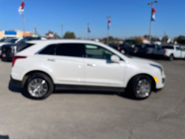 Used 2018 Cadillac XT5 Luxury w/ Driver Awareness Package AWD/4WD image 14